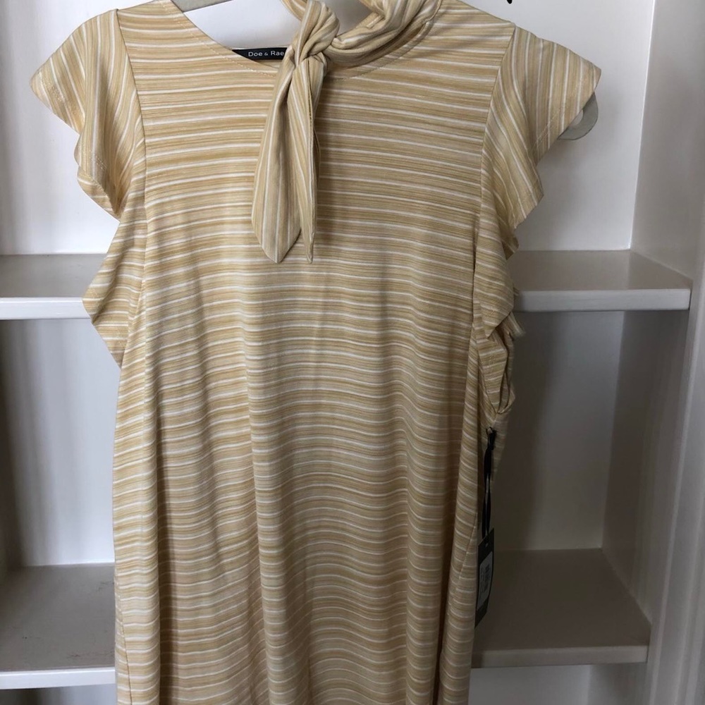 Yellow neck tie top